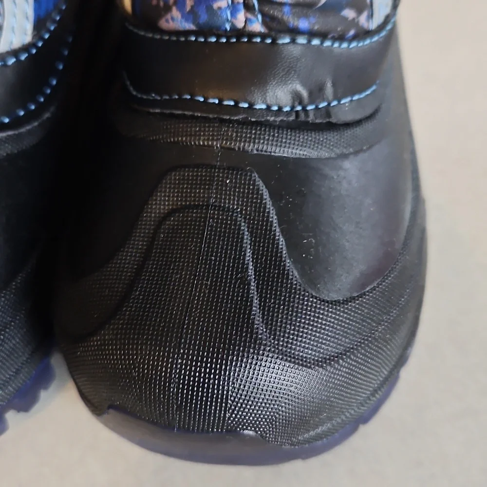 Light Up Snowboots